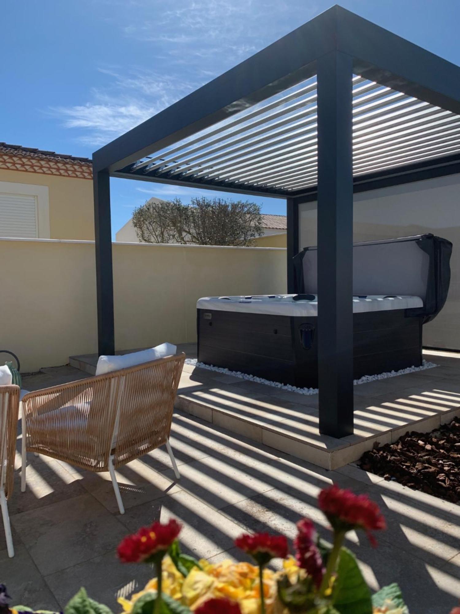 Chambres D'Hotes Chez Thierry Saint-Laurent-dʼAigouze Buitenkant foto